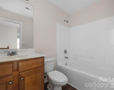 15613 Seafield Lane - Photo Thumbnail 25