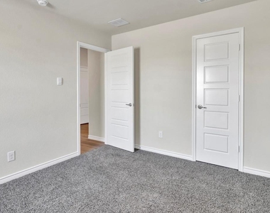 10505 Twisting Springs Drive - Photo Thumbnail 5