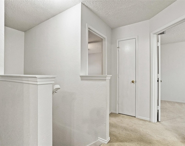 1301 Mill Crossing - Photo Thumbnail 16