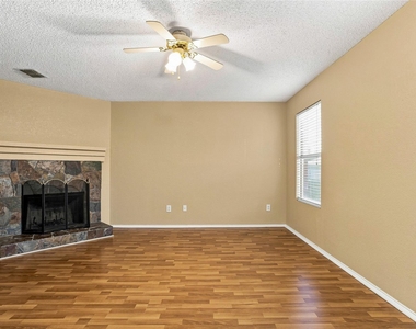 1301 Mill Crossing - Photo Thumbnail 9
