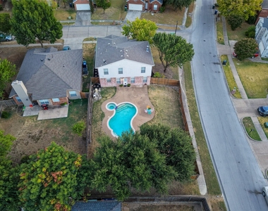 1301 Mill Crossing - Photo Thumbnail 34