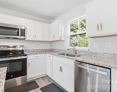 1134 Canando Street - Photo Thumbnail 10