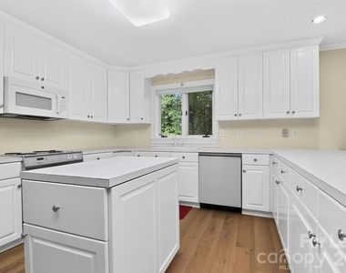 151 Seagrove Lane - Photo Thumbnail 11