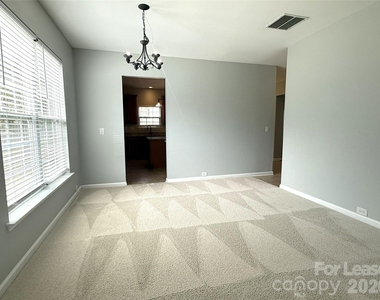 16727 Macanthra Drive - Photo Thumbnail 7