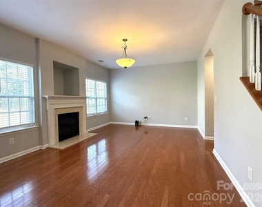 16727 Macanthra Drive - Photo Thumbnail 15