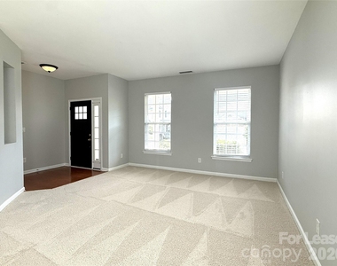 16727 Macanthra Drive - Photo Thumbnail 6