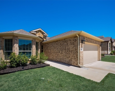 1211 Freestone Drive - Photo Thumbnail 16
