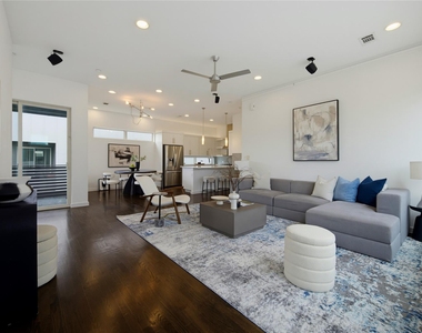 1915 Summit Avenue - Photo Thumbnail 6