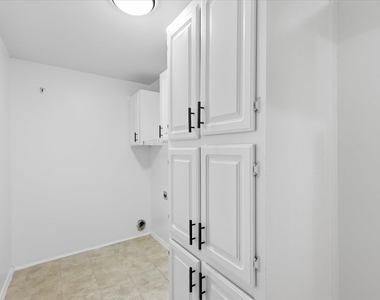 209 Rodeo Drive - Photo Thumbnail 17