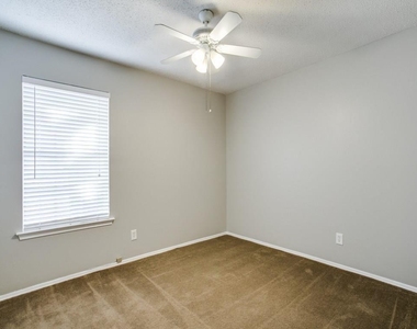 933 Meadow Mead Drive - Photo Thumbnail 18