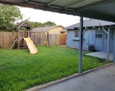 933 Meadow Mead Drive - Photo Thumbnail 26