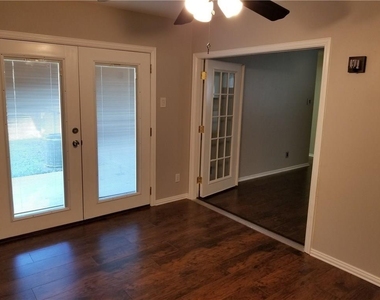 933 Meadow Mead Drive - Photo Thumbnail 6