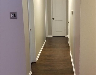 933 Meadow Mead Drive - Photo Thumbnail 17