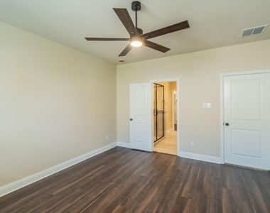 4110 Shavano Drive - Photo Thumbnail 8