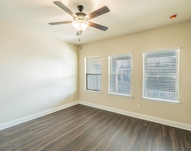 4110 Shavano Drive - Photo Thumbnail 16
