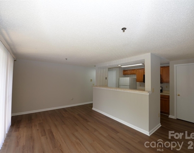 1649 Arlyn Circle - Photo Thumbnail 5