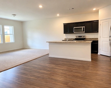 6525 Trident Court - Photo Thumbnail 4