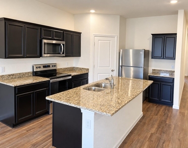 6525 Trident Court - Photo Thumbnail 6