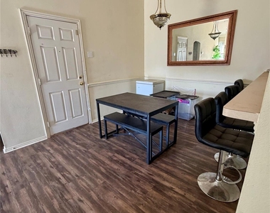 276 Wyndham Meadows Way - Photo Thumbnail 4