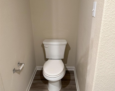 236 Elam Drive - Photo Thumbnail 14