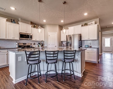 10109 Wesleyan Hall Drive - Photo Thumbnail 12