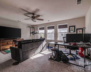 10109 Wesleyan Hall Drive - Photo Thumbnail 34