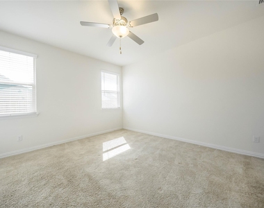 432 Holt Lane - Photo Thumbnail 13