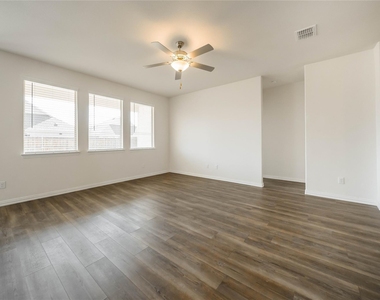 432 Holt Lane - Photo Thumbnail 10