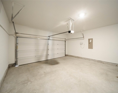 432 Holt Lane - Photo Thumbnail 24