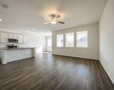 432 Holt Lane - Photo Thumbnail 4