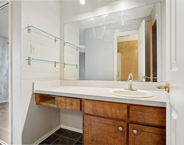 7044 Crosstimbers Lane - Photo Thumbnail 15