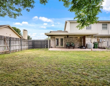 7044 Crosstimbers Lane - Photo Thumbnail 22
