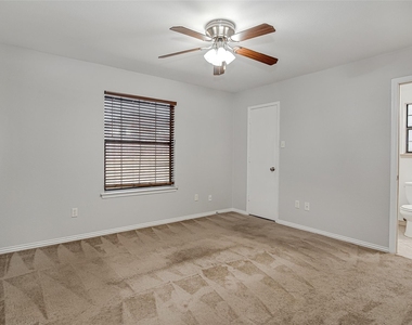 636 Ozark Avenue - Photo Thumbnail 16