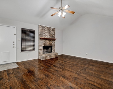 636 Ozark Avenue - Photo Thumbnail 9