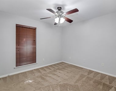 636 Ozark Avenue - Photo Thumbnail 20