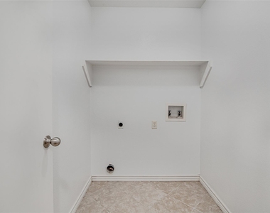 636 Ozark Avenue - Photo Thumbnail 25