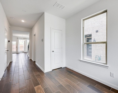 3917 Morel Drive - Photo Thumbnail 3