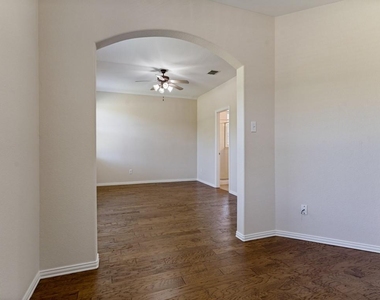1906 Pecan Grove Drive - Photo Thumbnail 18