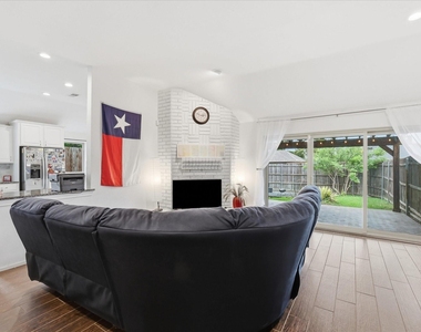 1614 Sunswept Terrace - Photo Thumbnail 2