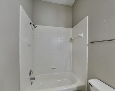 8908 Saranac Trail - Photo Thumbnail 15