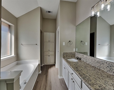 8908 Saranac Trail - Photo Thumbnail 8