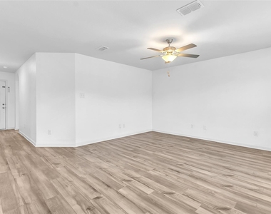 3083 Chillingham Drive - Photo Thumbnail 2