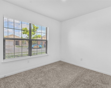 3083 Chillingham Drive - Photo Thumbnail 20