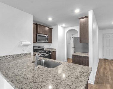 3083 Chillingham Drive - Photo Thumbnail 9
