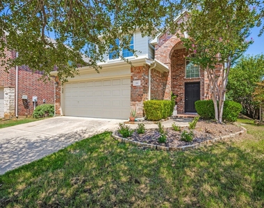 310 Conroe Circle - Photo Thumbnail 1
