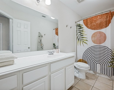 310 Conroe Circle - Photo Thumbnail 21