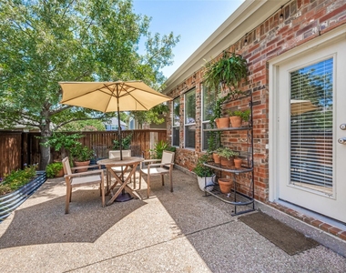 310 Conroe Circle - Photo Thumbnail 23
