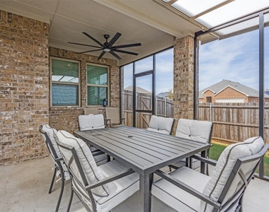 1601 Grand Villa Street - Photo Thumbnail 22