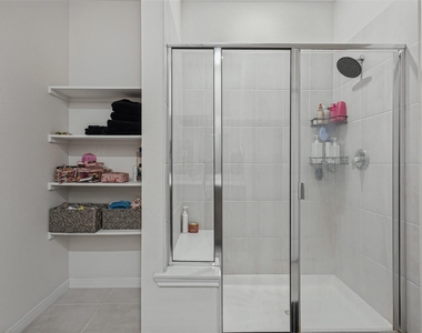 1601 Grand Villa Street - Photo Thumbnail 18