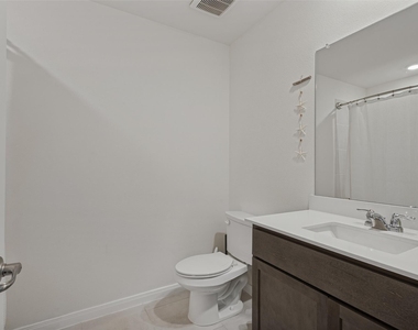 1601 Grand Villa Street - Photo Thumbnail 15